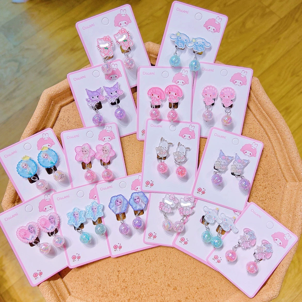 Детский зажим для ушей для девочек, безушные противоболезненные поддельные серьги, супер милые Мультяшные серьги-гвоздики принцессы, ювелирные изделия