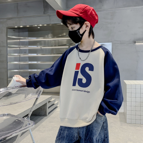 Boys' trendy and handsome casual sweatshirts for middle-aged and older children's spring and autumn single-piece spliced ​​long-sleeved T-shirt tops English pullovers
