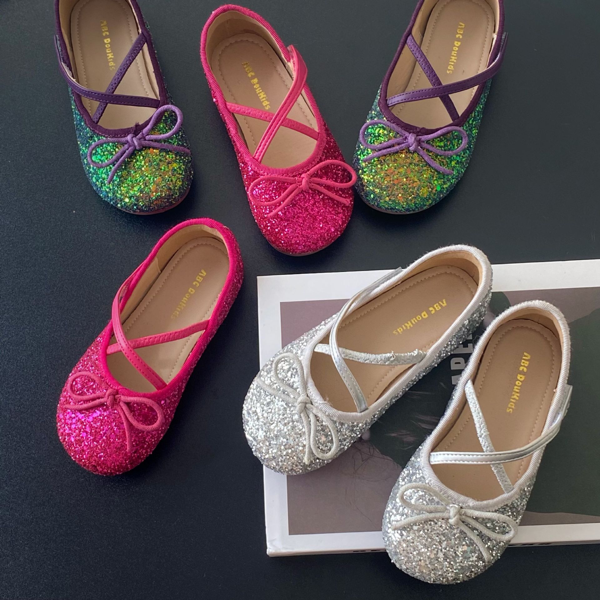 Girls Princess Shoes Spring New Stage Shoes with Dress Sequins Crystal Shoes Girls Shoes Children's Leather Shoes