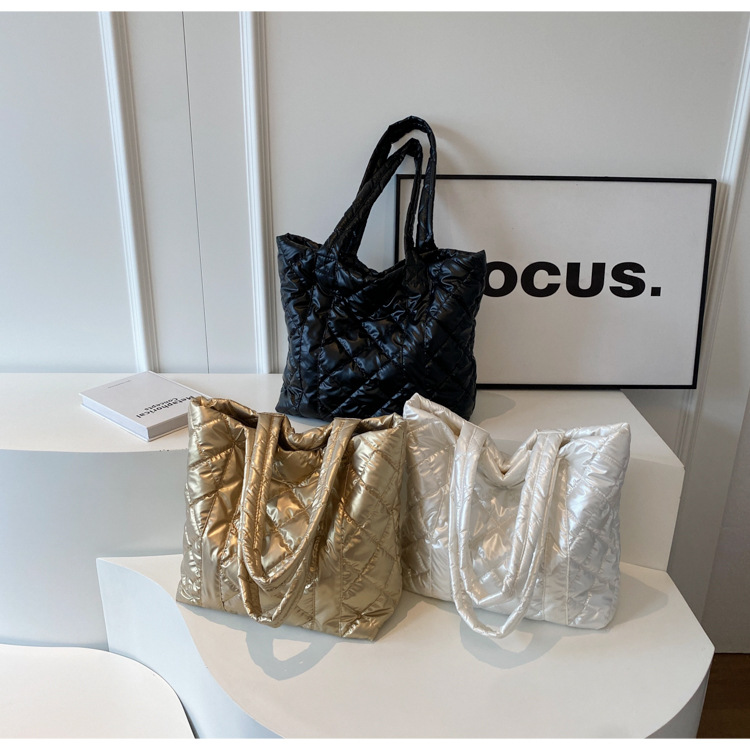 Nuova borsa da donna di grande capacità, alla moda e semplice, monospalla, borsa da ascella, borsa da viaggio versatile a forma di diamante, borsa tote a mano_voghion.com