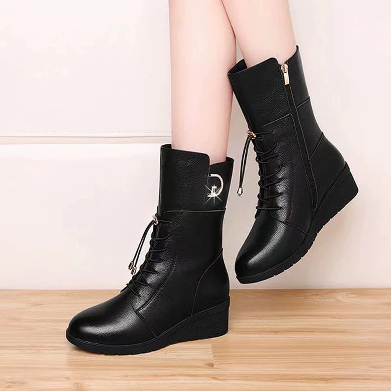 Высокое качество на каблуке среднего сапоги Martin сапоги модная мама обувь женская 2024 осень зима новые нескользящие и бархатные кожаные сапоги