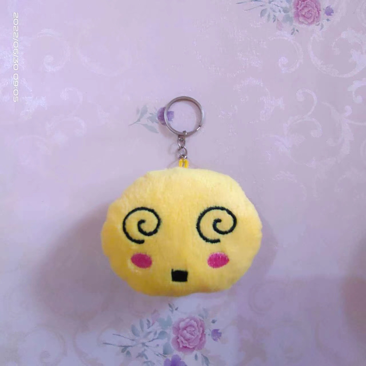 Juguetes de peluche transfronterizos pequeños emoticones colgantes mochilas llaves colgantes eventos de boda arrojar regalos colgantes al por mayor