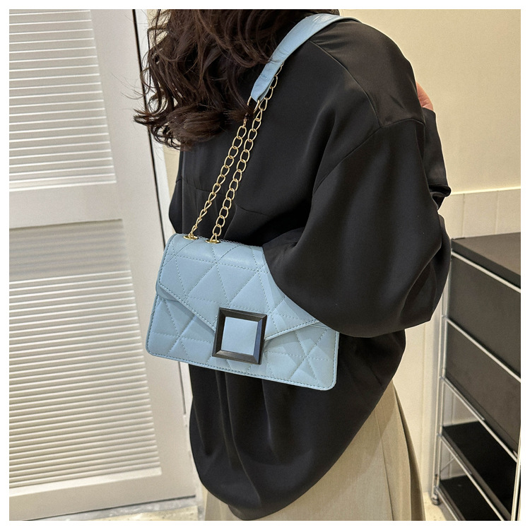 Women's Small Pu Leather Solid Color Streetwear Square Zipper Crossbody Bag display picture 46