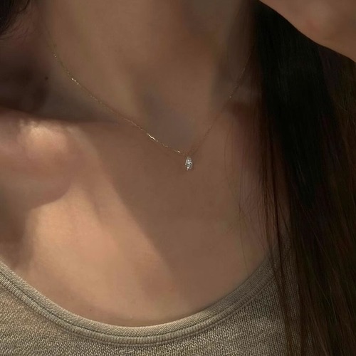 Minimalist style, light luxury, ultra-fine drop-shaped sparkly diamond simple chain pendant necklace for women, new autumn/winter version, commutation choker chain
