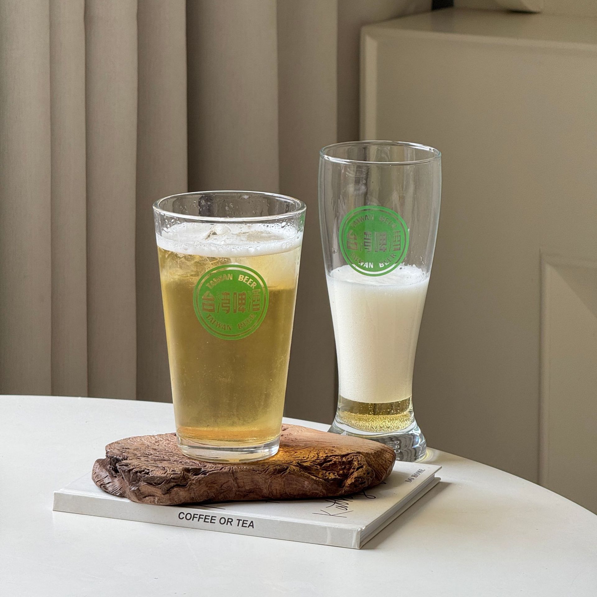 Creative Taiwanese Beer Mug, Niche Large-Sized Pilsner Cup with Green Pattern, Craft Beer Mug, Commercial Draft Beer Cup