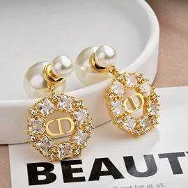 耳钉;耳扣;耳环