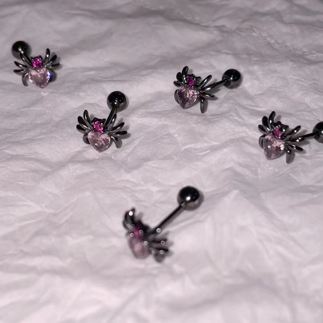 1 Paire Style Ig Style Cool Forme De Cœur Araignée Placage Incruster Alliage Strass Boucles D'oreilles display picture 5