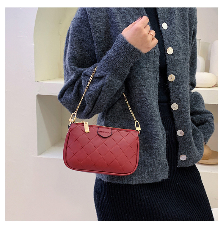 Fashion Three-in-one Chain Shoulder Messenger Small Square Bag Wholesale display picture 10