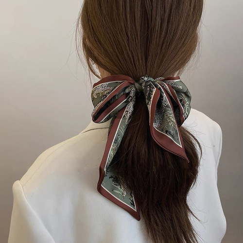 Spring and summer new retro printed silk scarf, high-value thin narrow long strip hair tie, versatile bandana for shirt small neckerchief