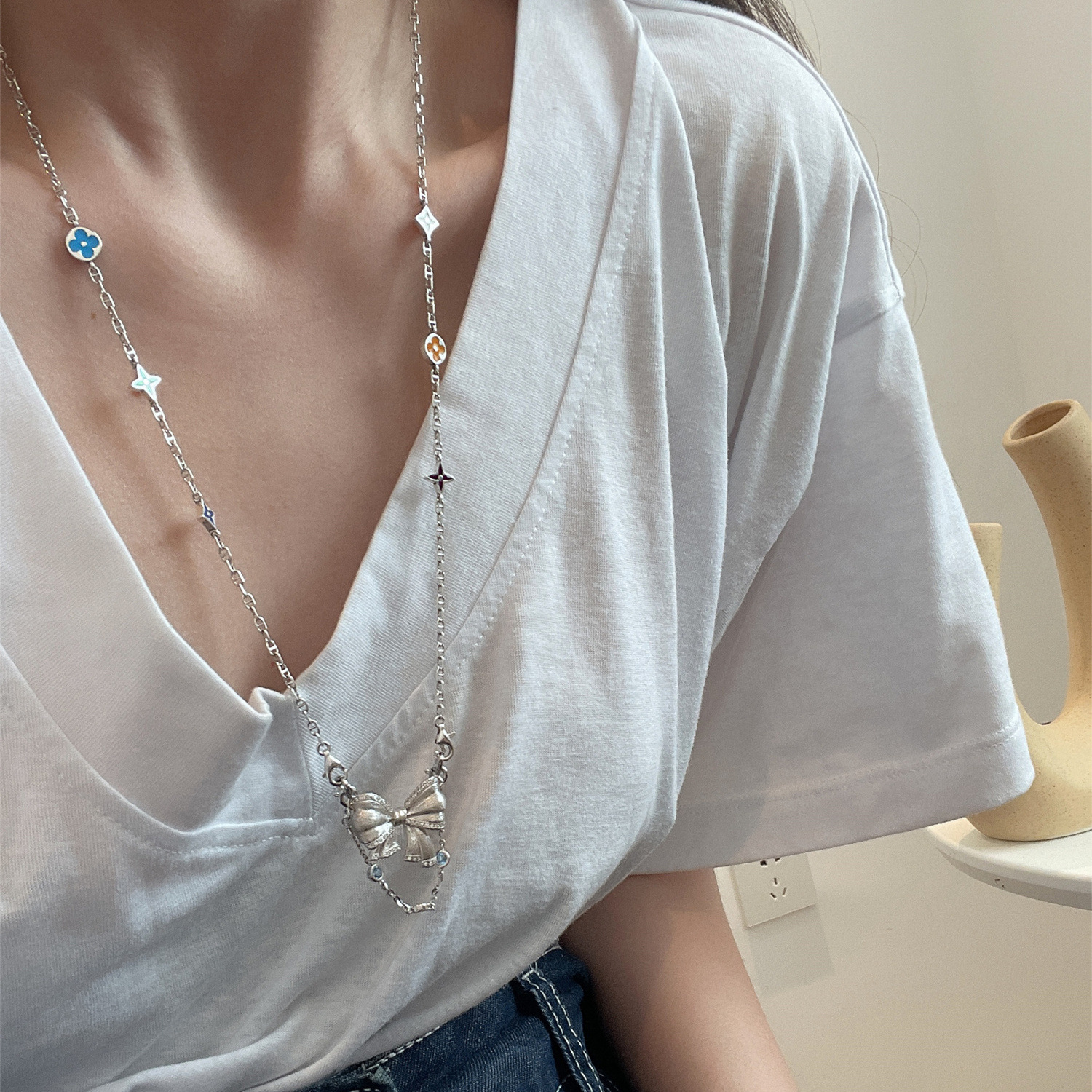 Glasses Chain Mask Chain Four-leaf Clover Old Bone Flower Double Button Pig Nose Necklace Niche Advanced Sense Cold Wind Necklace for Women