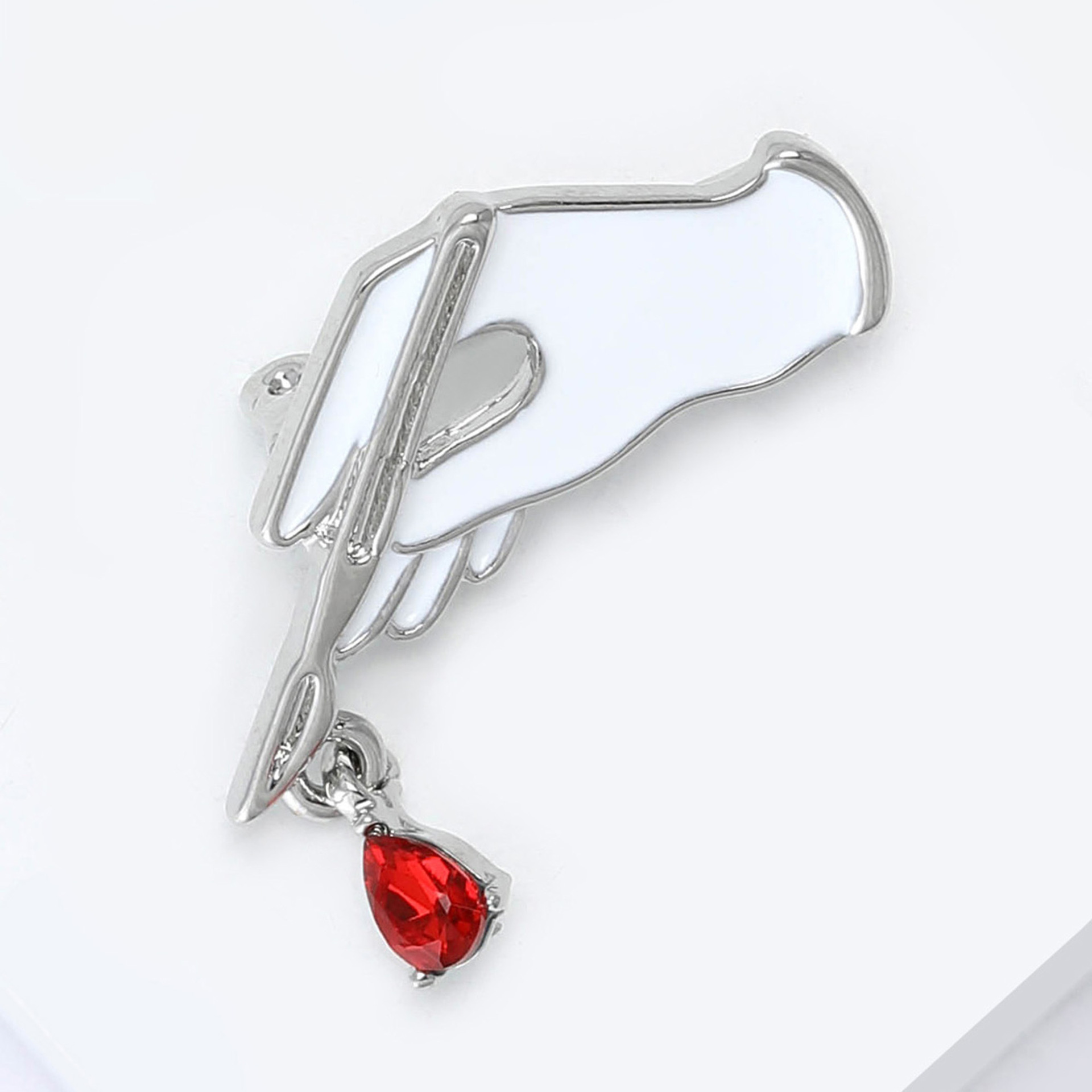 Creative Alloy Enamel Brooch Surgical Knife Medical Series Unisex Clothing Brooch Accessory Pin: BR5565