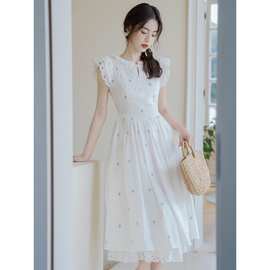 新中式刺绣盘扣白色连衣裙女夏季甜美淑女小清新俏皮可爱小白裙子