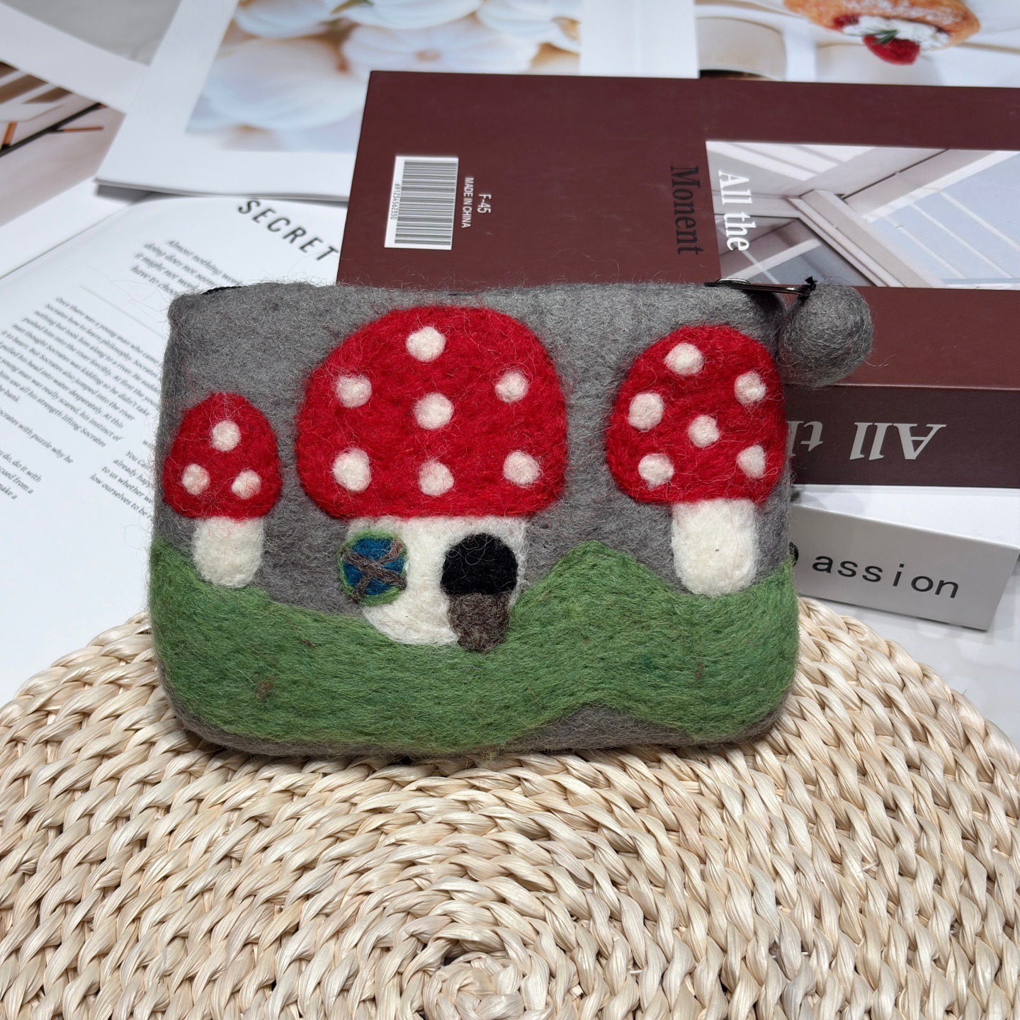 버섯집 - 회색 바닥 동전 지갑