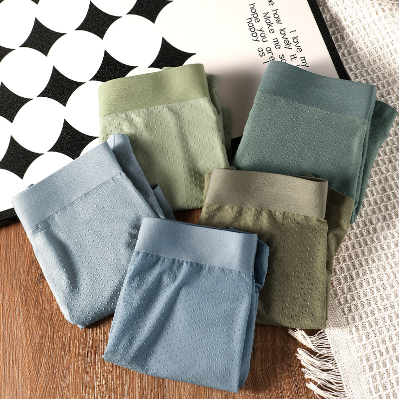 Verano transpirable y cómodo antibacteriano delgado hielo hombre calzoncillos de cintura media hombres jóvenes cuatro esquinas al por mayor spot