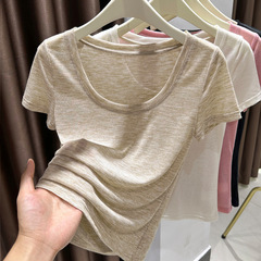 肩の半袖のtシャツの女性の大きい丸首の氷の糸の中で夏の超薄いタイプの純欲の上着の低い襟のシルクの底のシャツを掛けます。