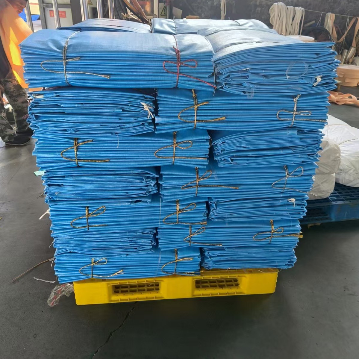 供应青岛潍坊钢厂专用蓝色绿色钢盘集装套袋