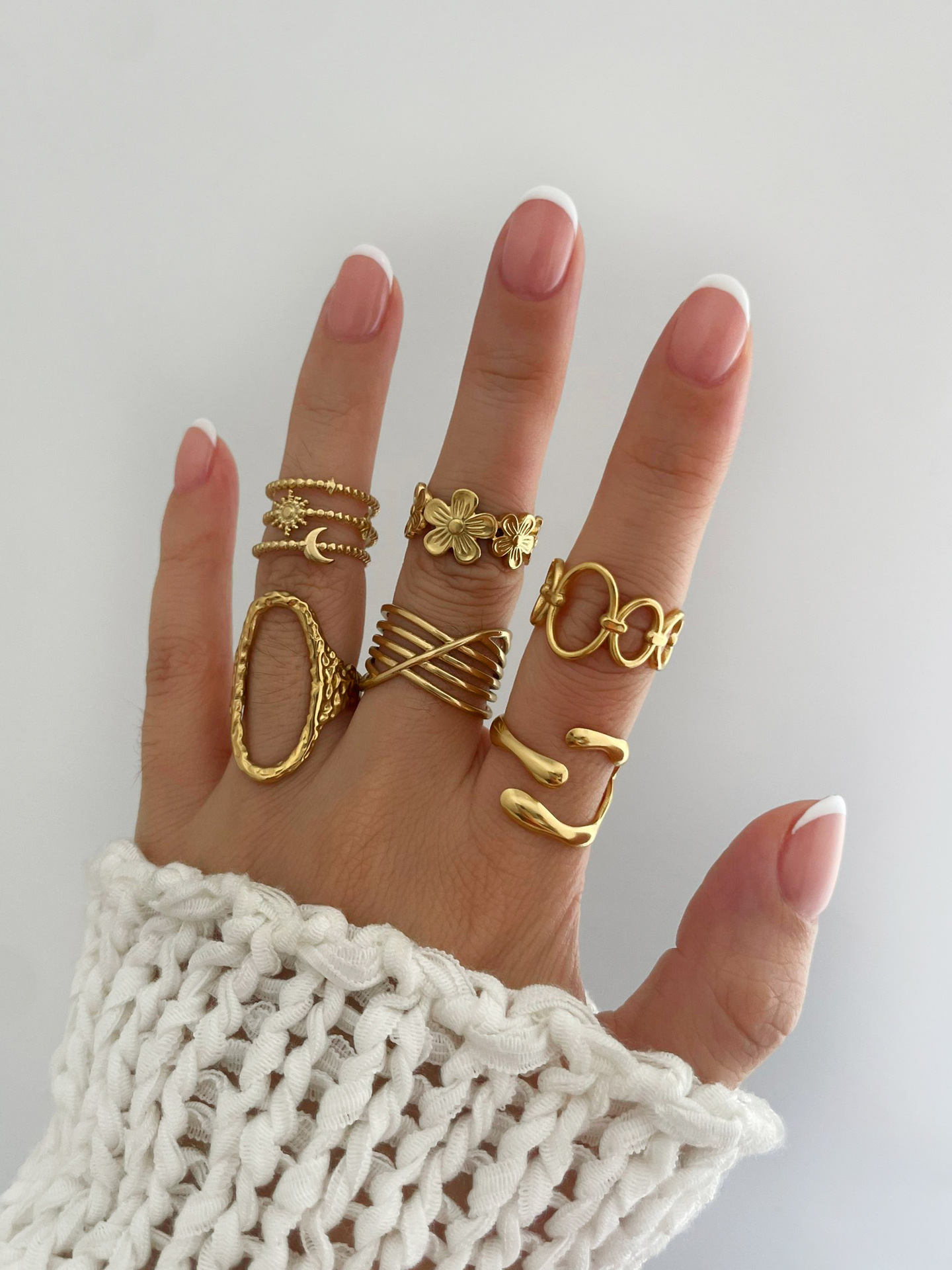 PVD Coated Gold Plating Process PVD Coated Real Gold Plated Flower 304 Stainless Steel Vintage Style Classic Style Waterproof Non Tarnish Surgical Steel Open Rings