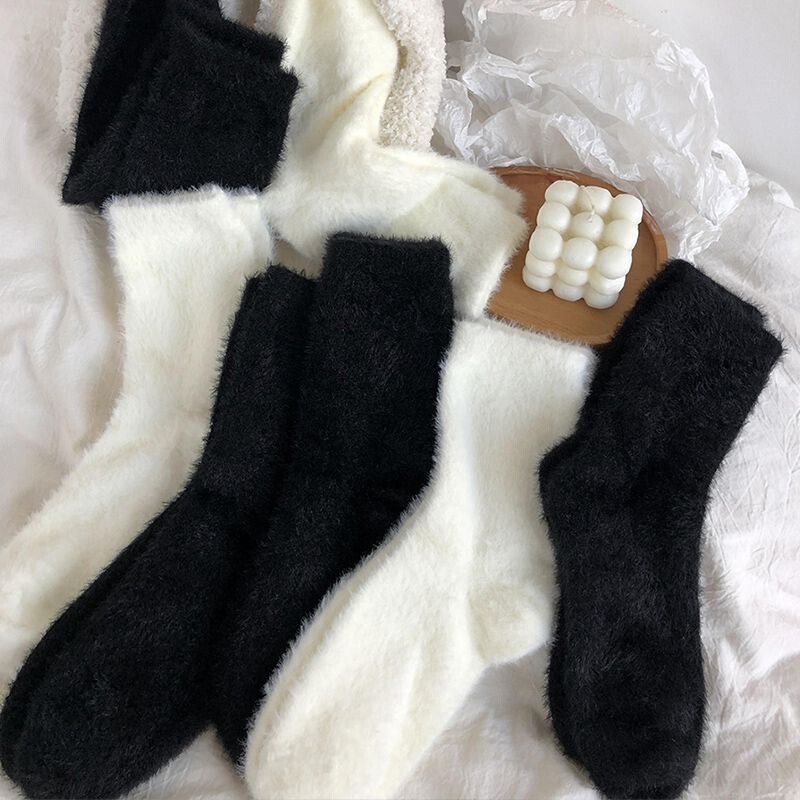 水貂绒袜子女中筒秋冬季加绒加厚毛茸茸黑白色月子产后睡眠毛毛袜|undefined