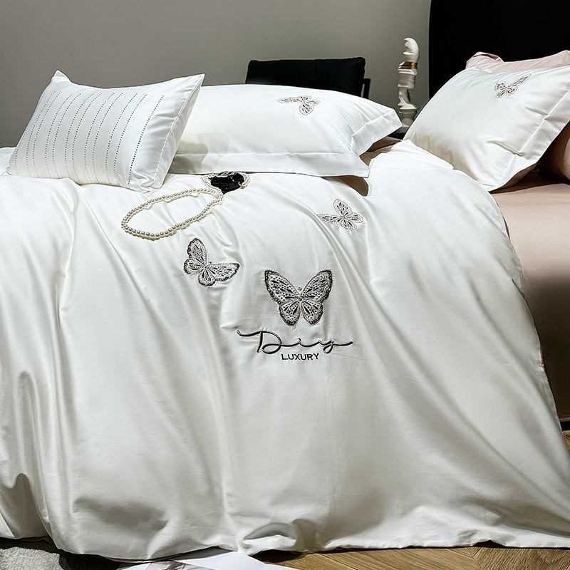 Parure de lit brodée papillons en coton de luxe_voghion.com