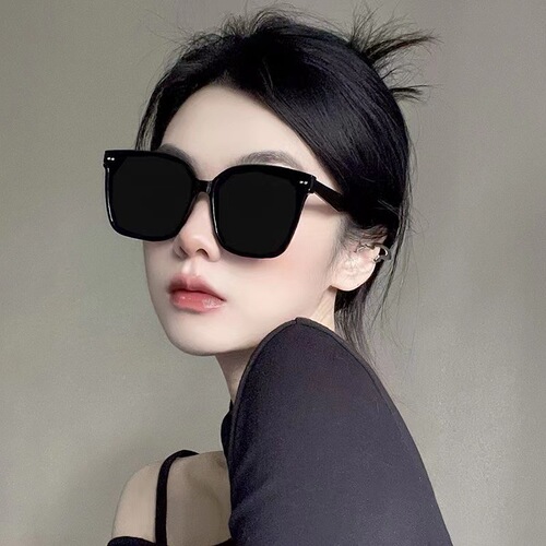 Fashionable and versatile new style sunglasses, square women's glasses, concave shape, slimming summer sunglasses