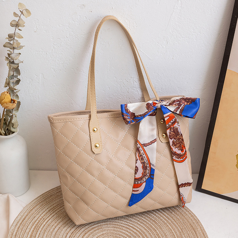 Bolsa de bordado de gran capacidad de diamante 2022 moda simple pañuelo de seda bolsa de tote en el sudeste asiático venta caliente bolsa de cubo de hombro