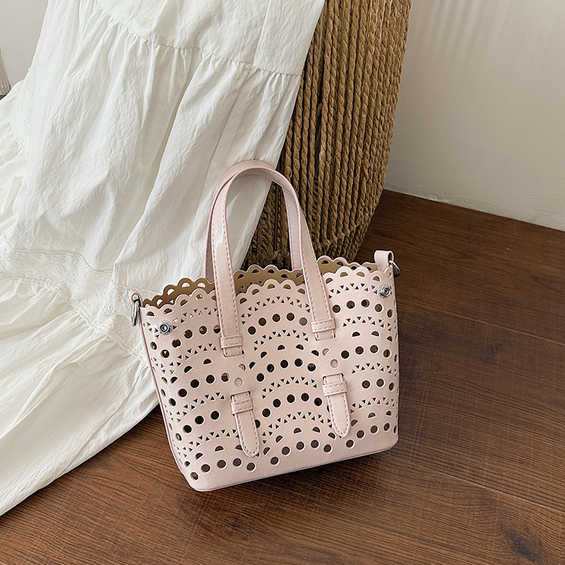 Simple and Unique Solid Color Design, Large Capacity Bucket Bag, High-End New Style, Sweet and Stylish Handbag, Trendy Mother-Daughter Bag