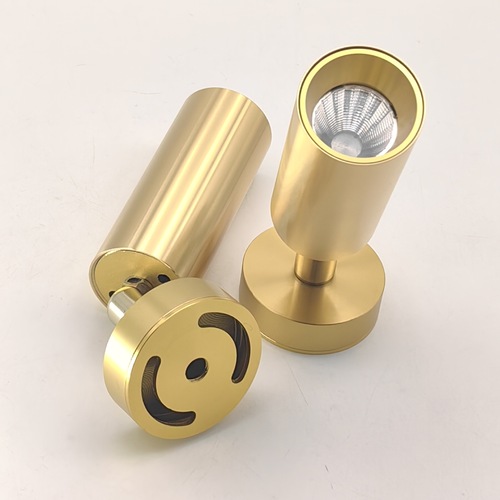 Universal moving head folding spotlight, adjustable angle, surface mounted ceiling background wall photo lamp, magnetic mainless golden aluminum lamp