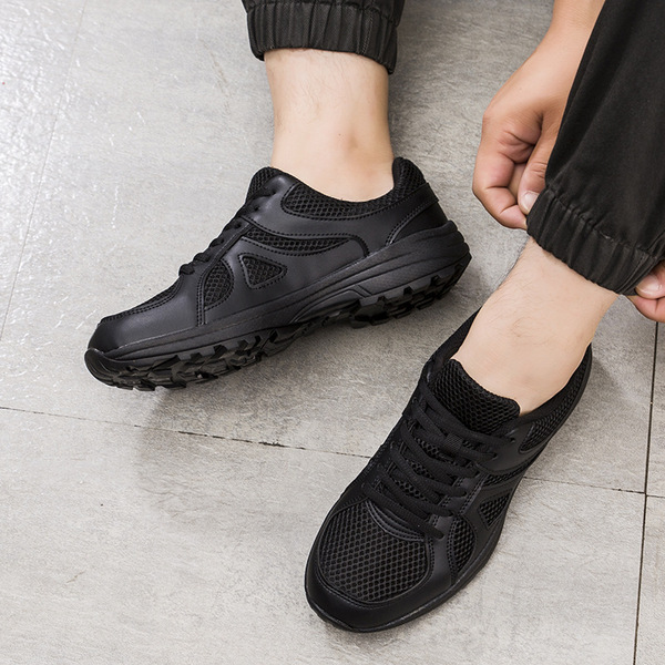 Non-slip black ultra light breathable running sneakers