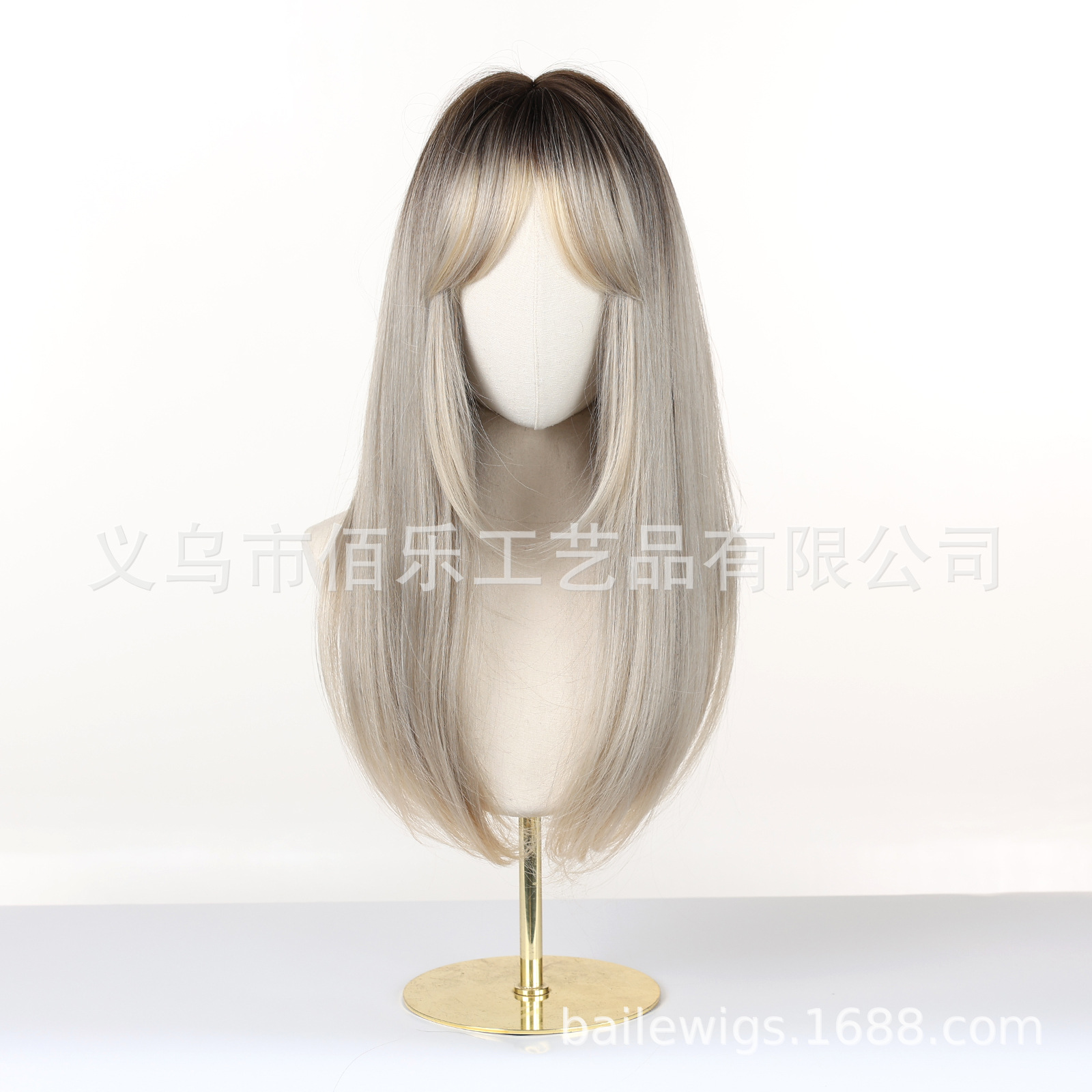 Nuevo estilo transfronterizo de peluca de platino, flequillo de ocho caracteres, cabello largo y liso teñido de negro en la parte superior de la cabeza, wigs de venta caliente en Europa y América