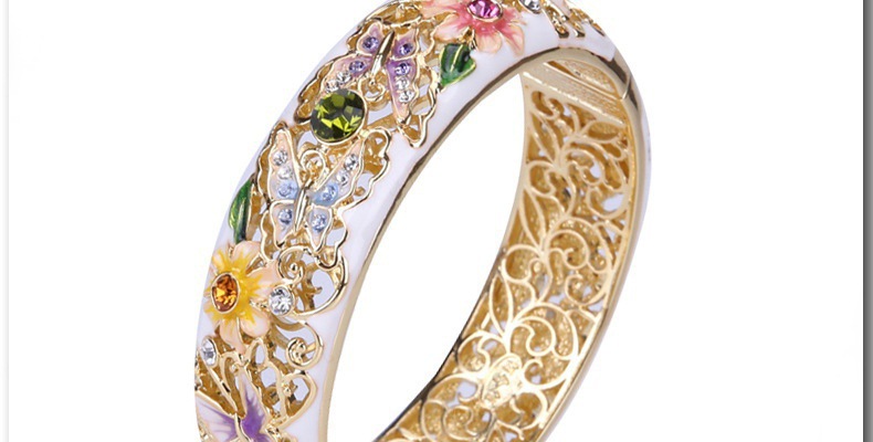 Retro Heart Shape Alloy Gold Plated Zircon Womenu0027S Rings 1 Piece