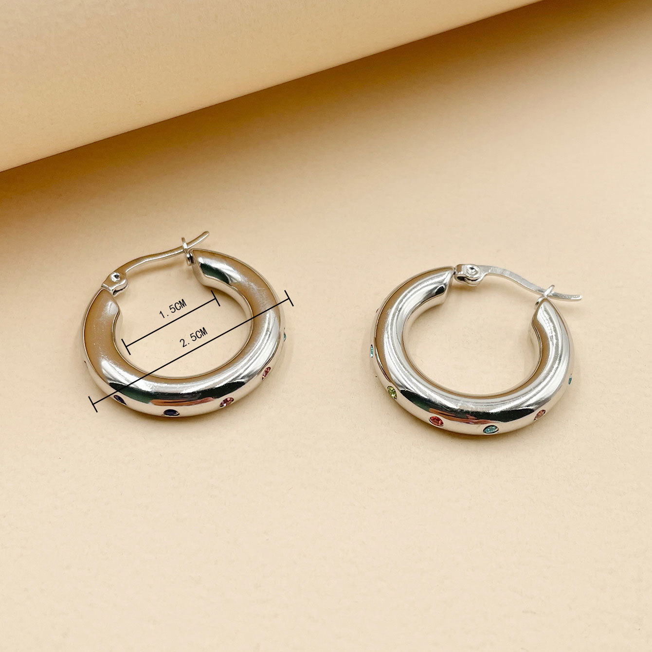 1 Pair Simple Style Circle Stainless Steel Earrings display picture 3