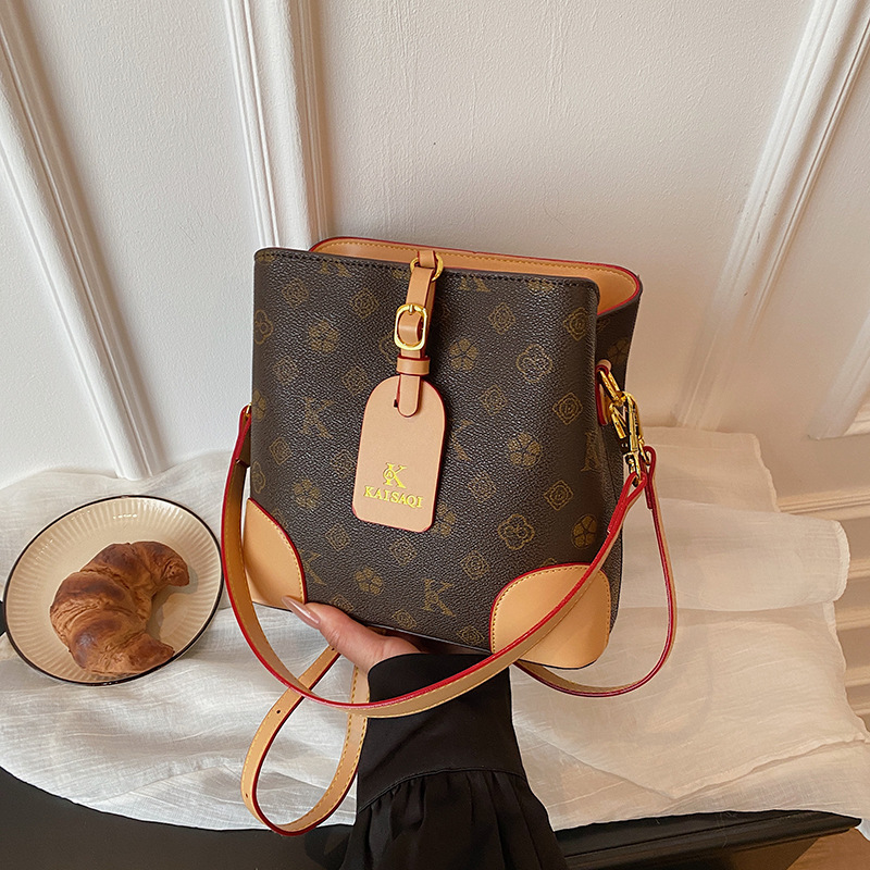 Fashionable and Elegant Bucket Bag 2026 New Vintage Shoulder Bag Women's Bag High-End Luxury Handbag Printed Shoulder Bag