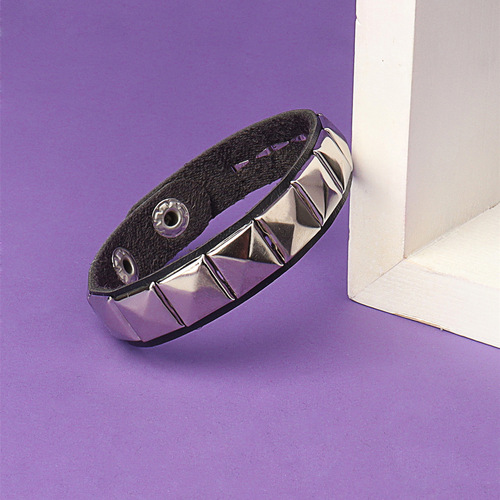 Cross-border rivet punk couple leather bracelet casual fashion trend personalized bangle bracelet accessory