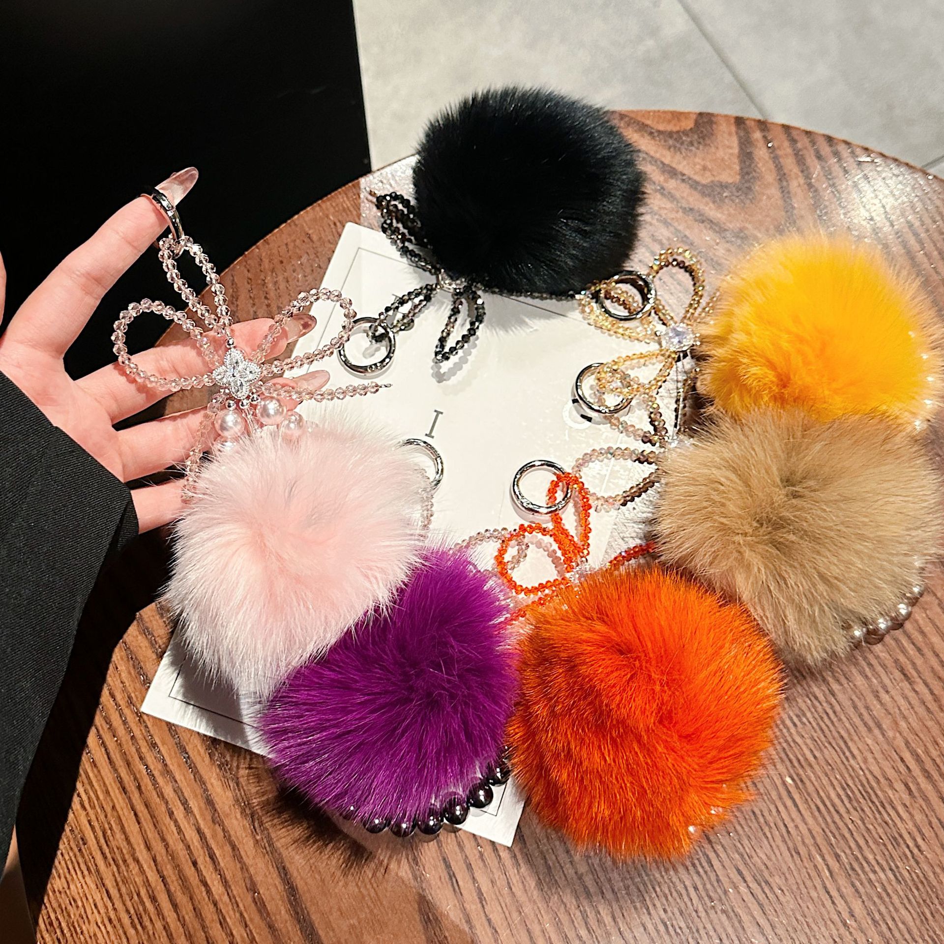 Buca cadena de telefonía móvil hecha a mano de alta calidad serie de perlas de pelo de moda de telefonía móvil corta bolsa colgante colgante colgante