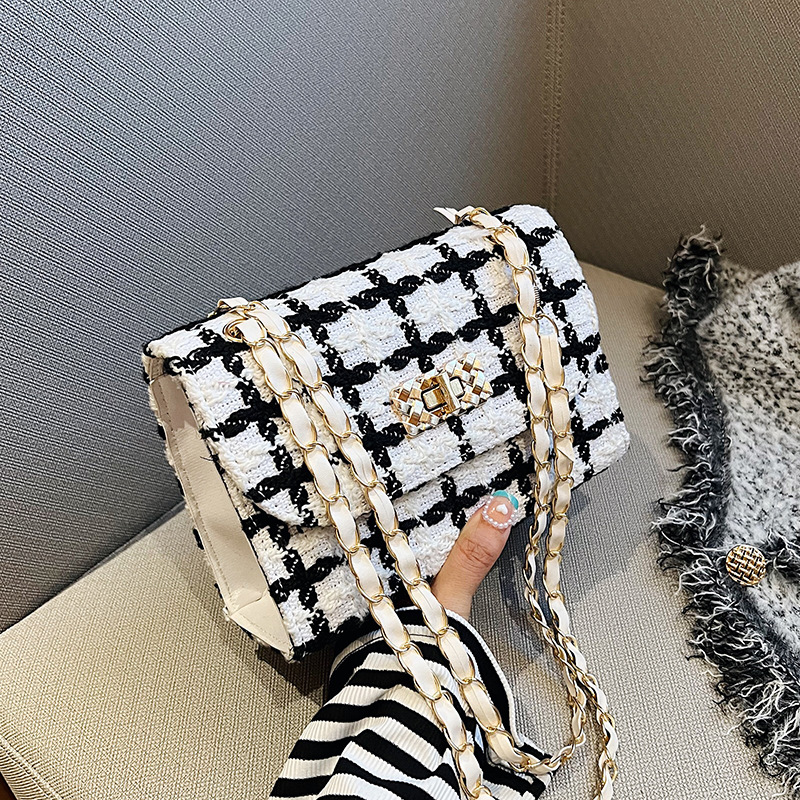 Bolso de lana de moda Otoño para las mujeres 2022 nuevo bolso de cadena simple a cuadros elegante bolso de hombro francés pequeño bolso cuadrado