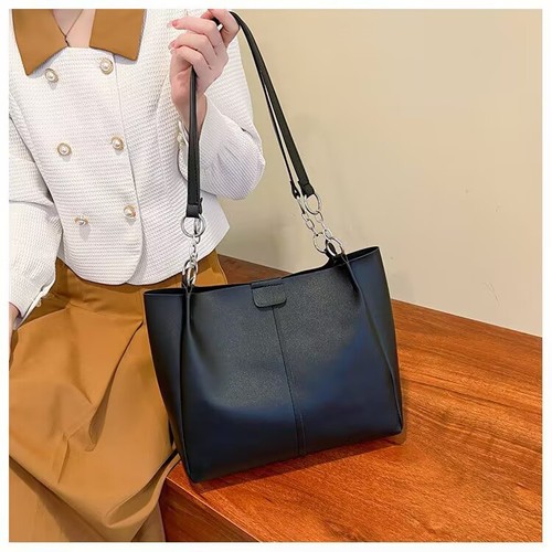 Large-capacity bag for women in summer, autumn and winter, new trendy tote bag, commuter bag, college student class shoulder bag, shopping bag