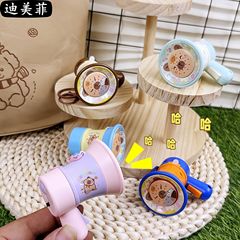 漫画のカピバラの録音は声を変えて笑いを誘います。