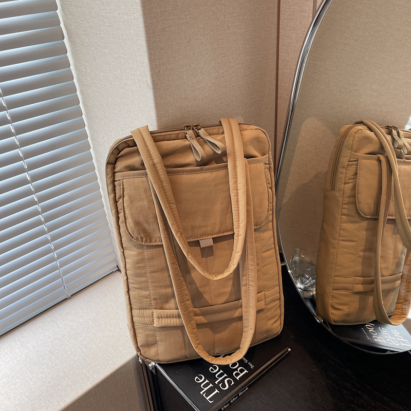 2025 Large Capacity Casual Commuting Lightweight Handbag for Work Tablet Protective Bag Multi-Compartment Women's Shoulder Bag