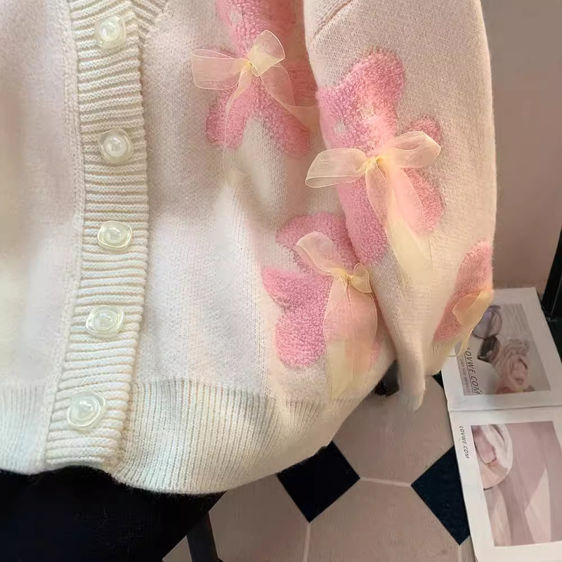 慵懒风超好看可爱小熊蝴蝶结V领开衫毛衣女秋冬2025新款针织外套|undefined