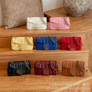 ޢC�������quilted tabby�l�y朗l����μ�б��Ů���羳�S�����l