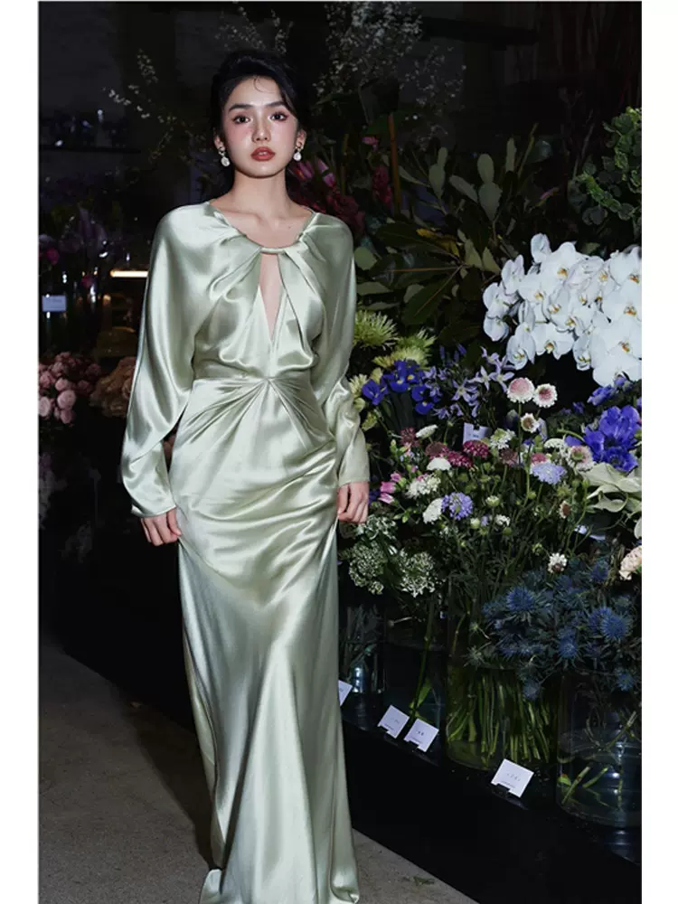 名媛晨袍聚会晚礼服2025款新娘订婚宴会敬酒服法式缎面长袖连衣裙