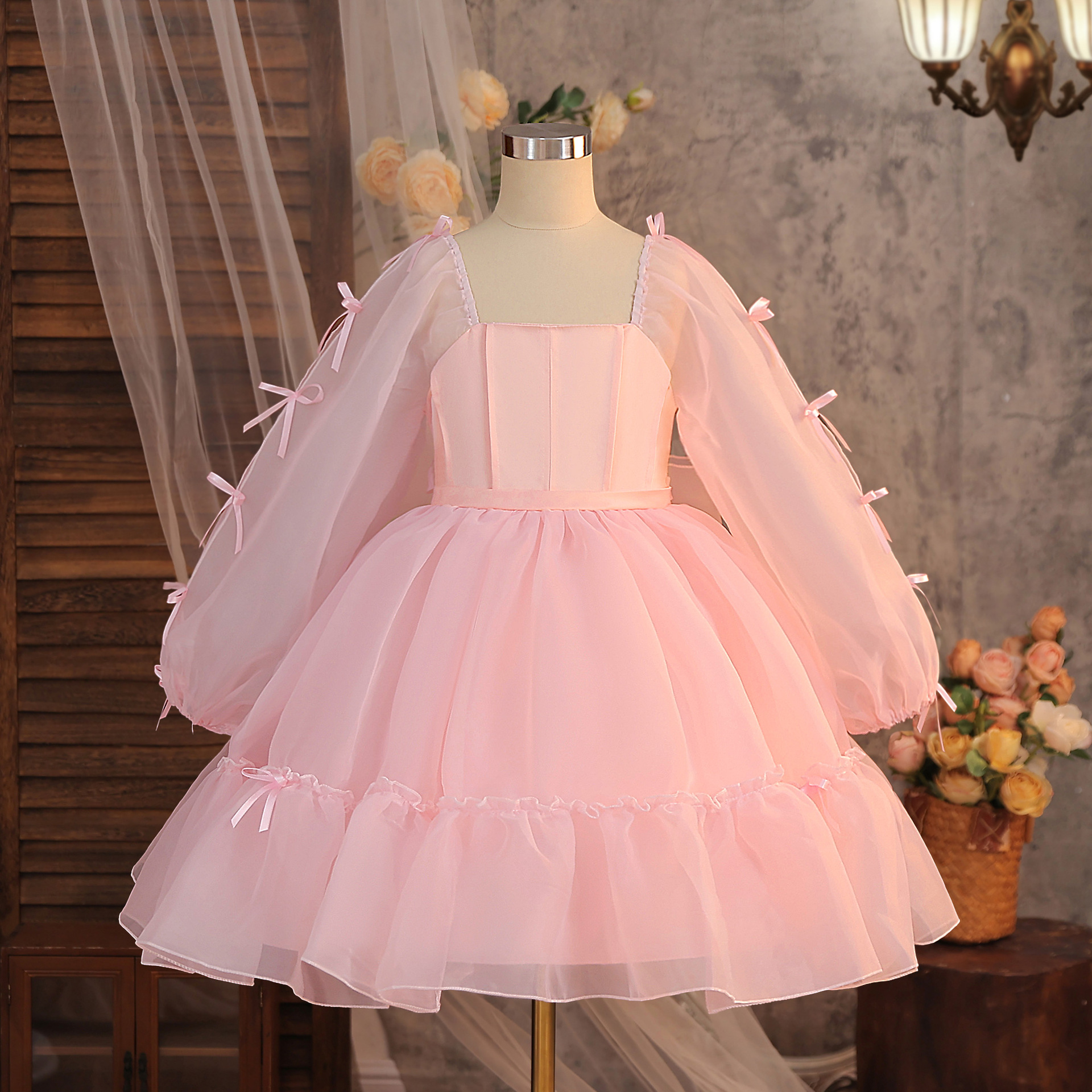 Comercio exterior elegante vestido de niña vestido de princesa de un año de edad vestido de mangas largas vestido de anfitrión vestido de niña de flores