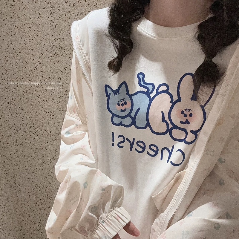透かしの通気性のプリントの広い松の肩の半袖のtシャツの女性の韓国のinsの爆発の基礎は白い日本の上着を合わせます。|undefined