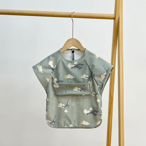 Danish new reverse dressing 23 summer baby short-sleeved blouse pu waterproof baby big pocket easy to clean bib