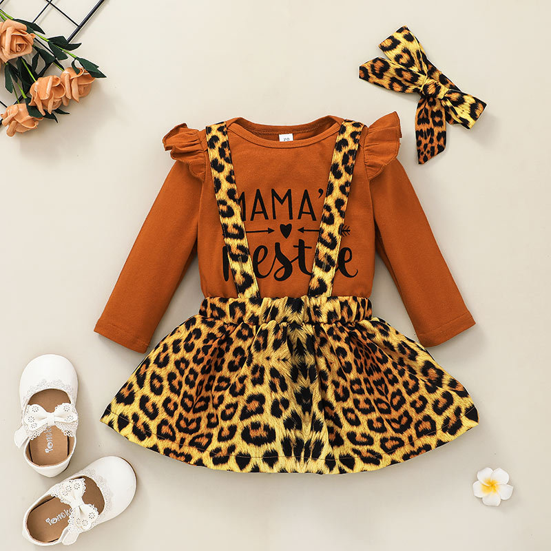 2021 New Type Baby Leopard Print Suspender Skirt Long-sleeve Jumpsuit Two-piece Set Baby Fashion Letter Onesie Suit display picture 2