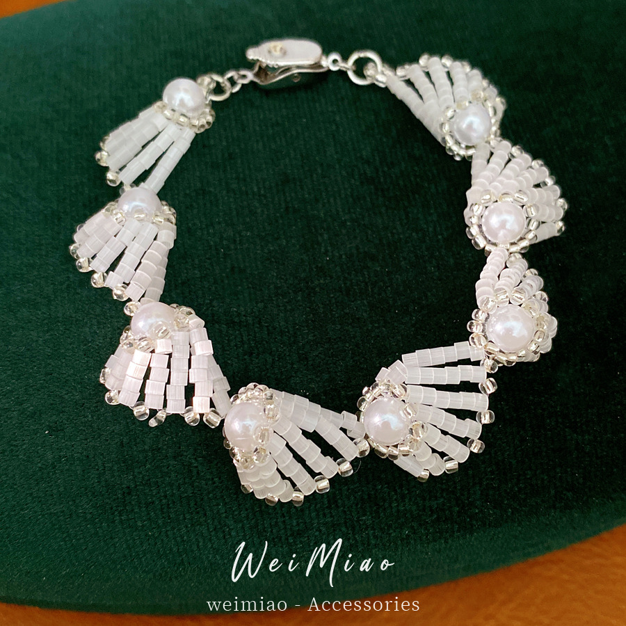 Temperamento retro collar de perlas de lujo ligero nicho de alta sensación de cadena de clavícula accesorios de vacaciones conjunto de joyería al por mayor