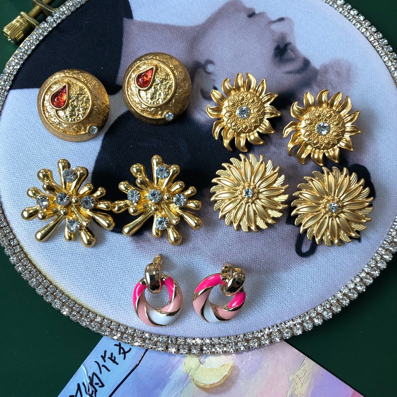 Artificial Diamond Inlay Material 1 Pair Retro Geometric Alloy Plating Artificial Diamond Women's Earrings