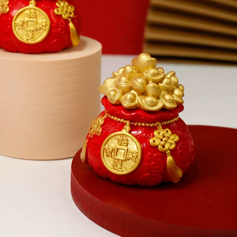 新年摆件招财进宝百字福袋钱袋办公桌面摆件车载饰品树脂工艺品