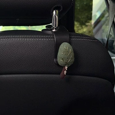Sürətlər qutusu və əl tormozu başlıqları | the back seat - small-tree-1-black-hook