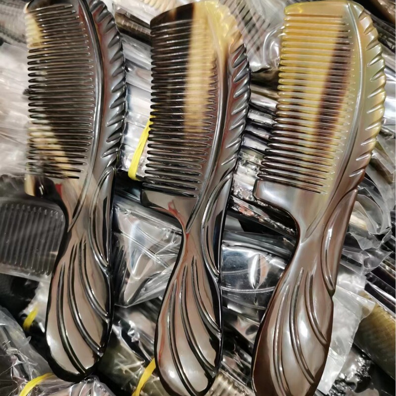 Horn manufacturers yak double-sided flower carving hair comb smooth handle vacuum independent packaging wholesale